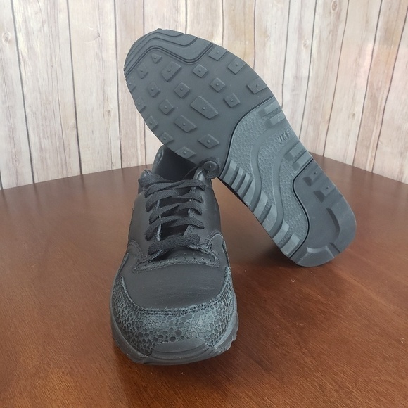 New Nike Air Safari Qs - Picture 8 of 8